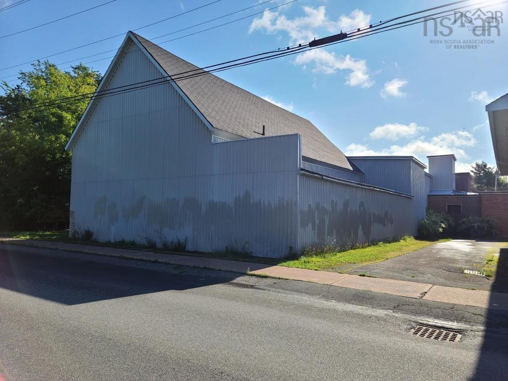 












323 Frederick Street

,
New Glasgow,




NS
B2H 3N9

