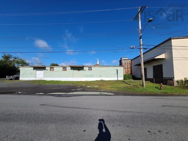 












323 Frederick Street

,
New Glasgow,




NS
B2H 3N9

