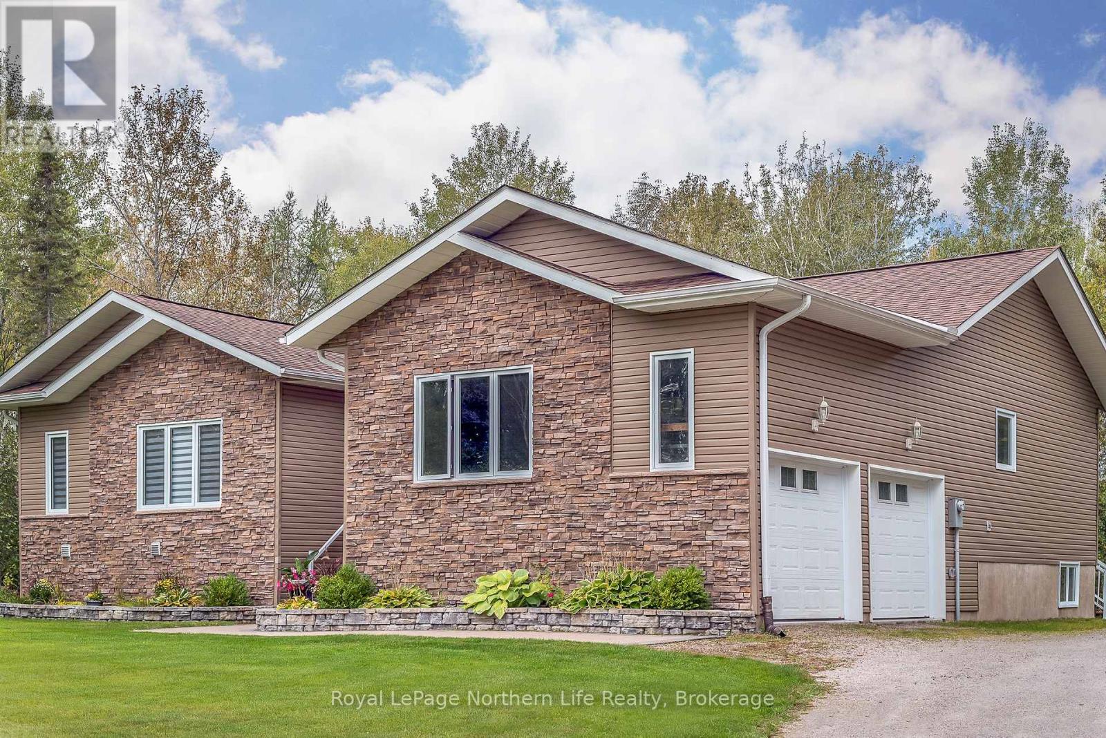 












805 EVANSVILLE DRIVE

,
West Nipissing (Sturgeon Falls),




Ontario
P2B2K5

