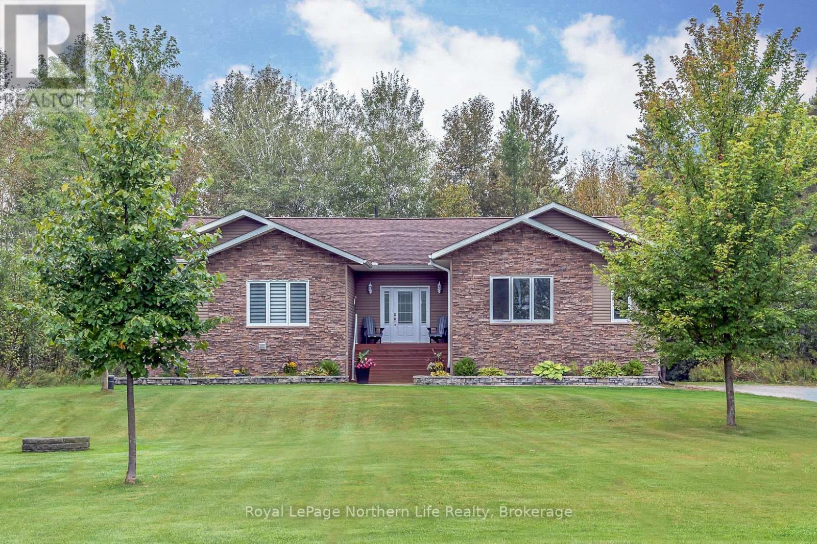












805 EVANSVILLE DRIVE

,
West Nipissing (Sturgeon Falls),




Ontario
P2B2K5

