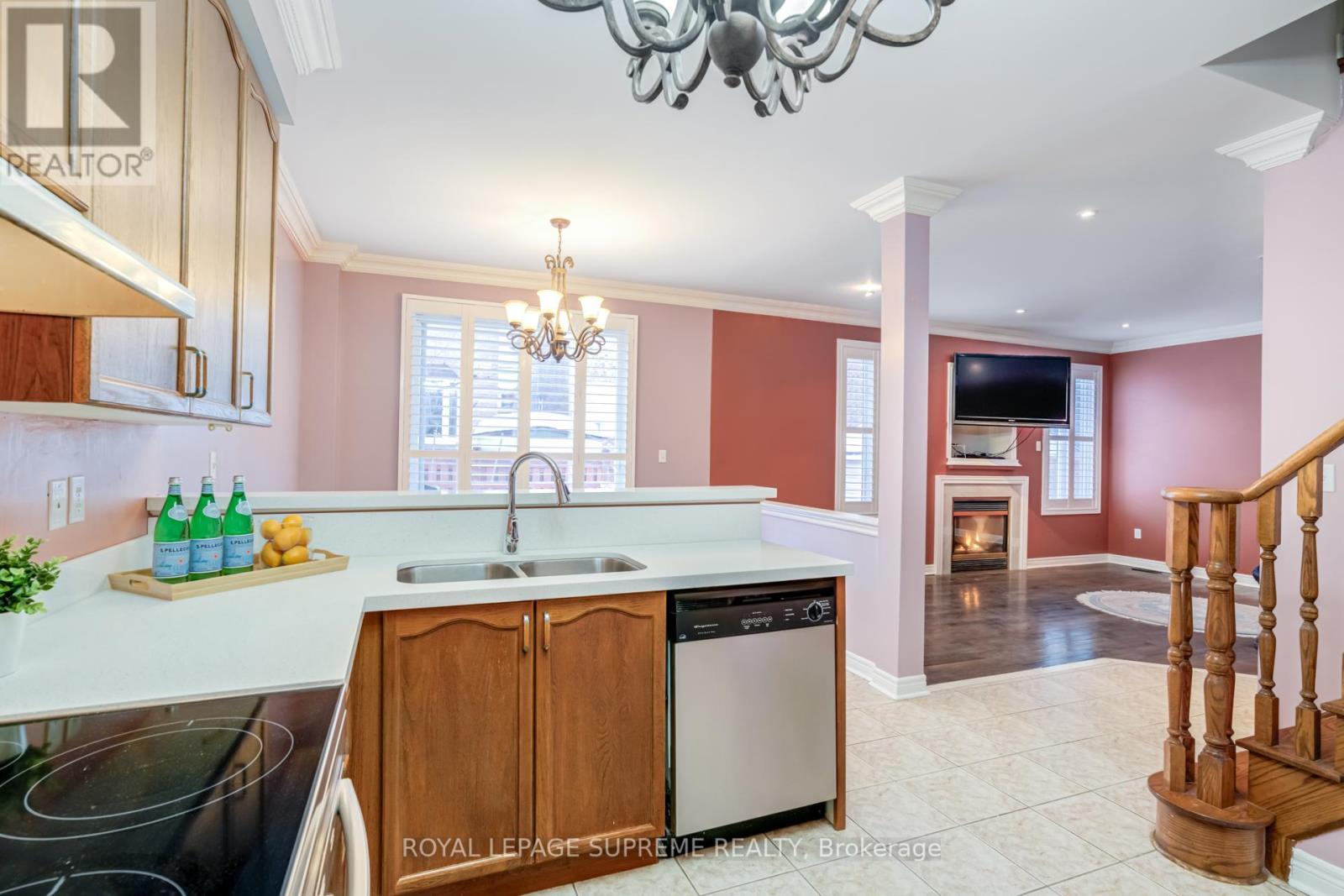 












65 AMARONE AVENUE

,
Vaughan,




Ontario
L4H2N8

