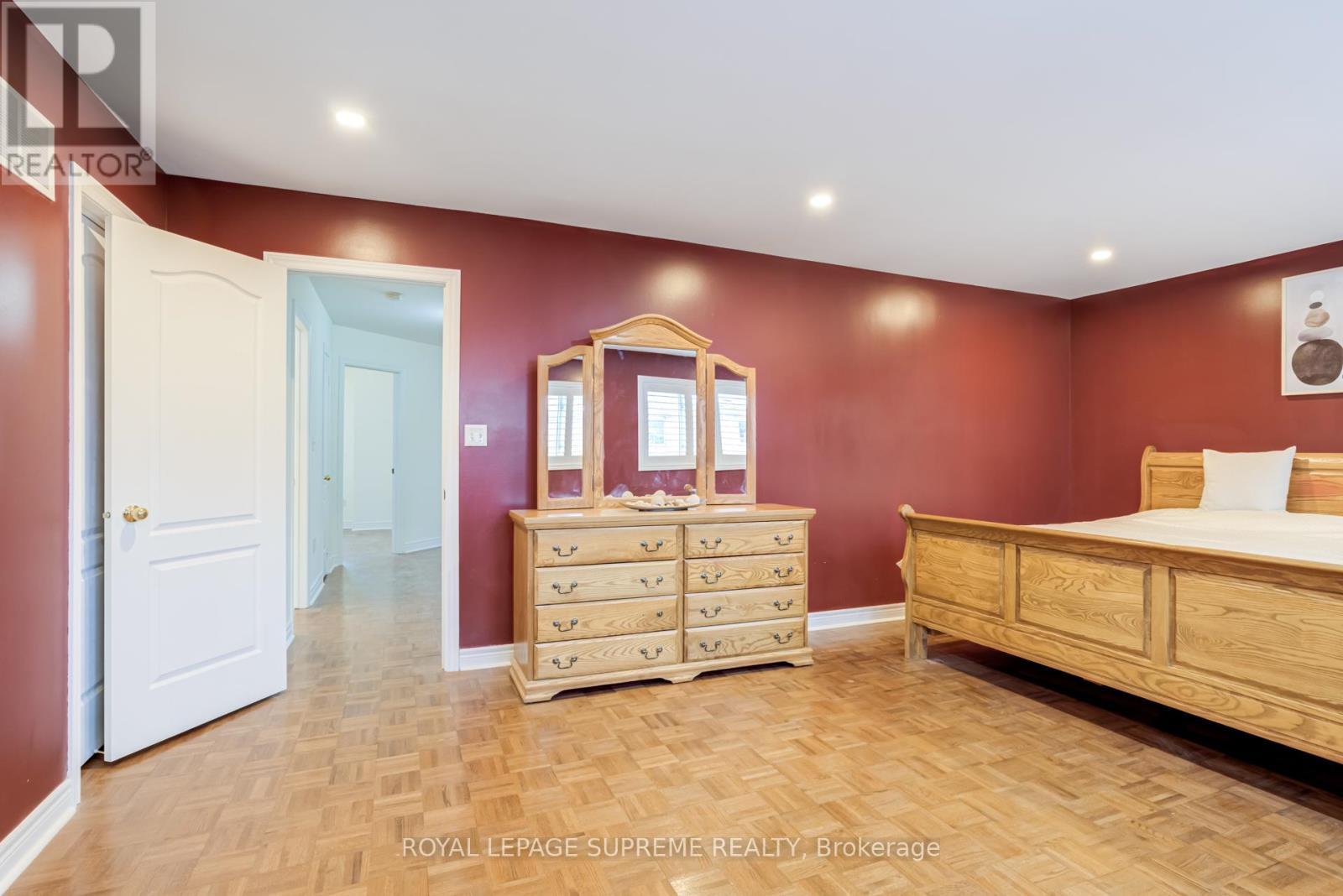 












65 AMARONE AVENUE

,
Vaughan,




Ontario
L4H2N8

