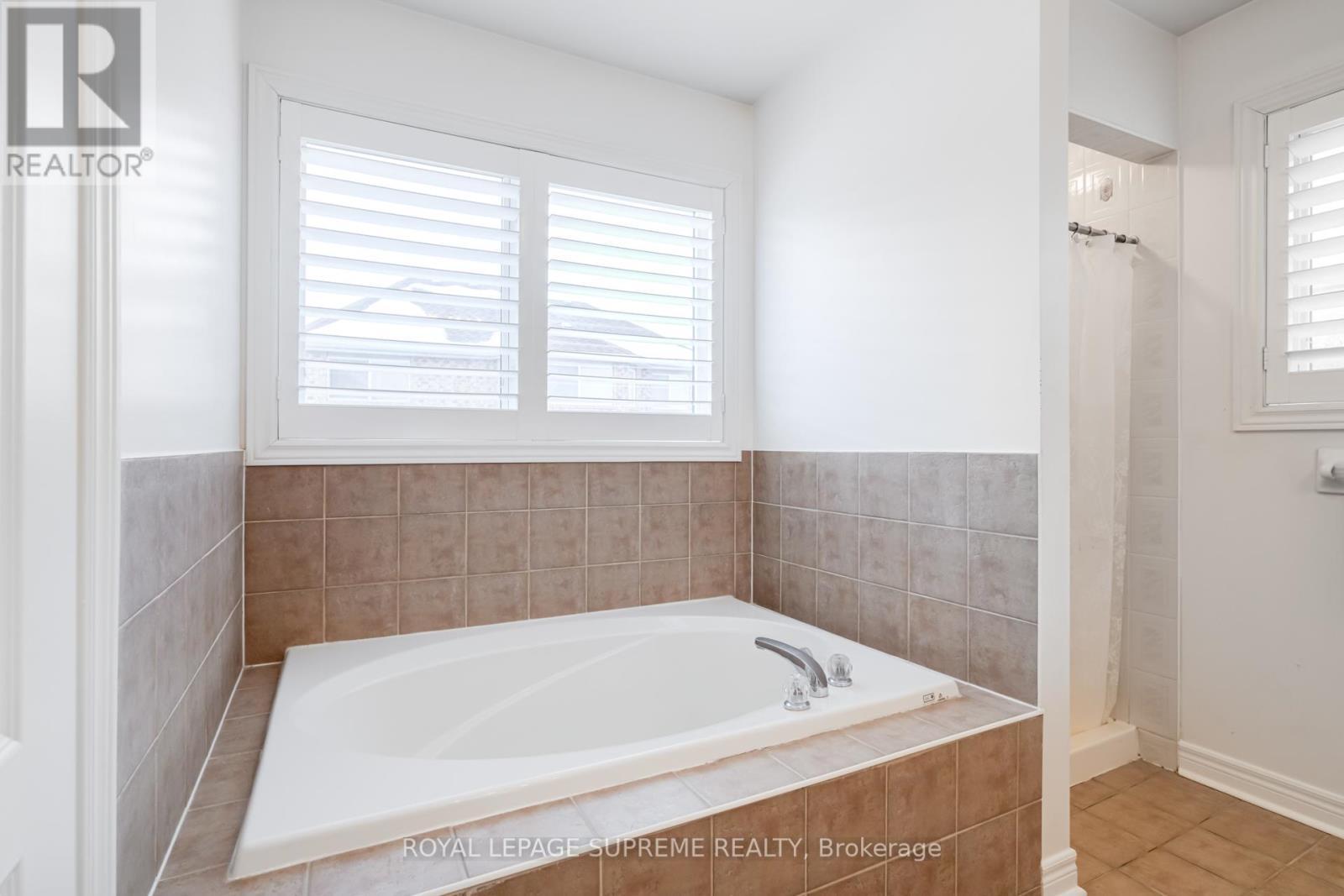 












65 AMARONE AVENUE

,
Vaughan,




Ontario
L4H2N8

