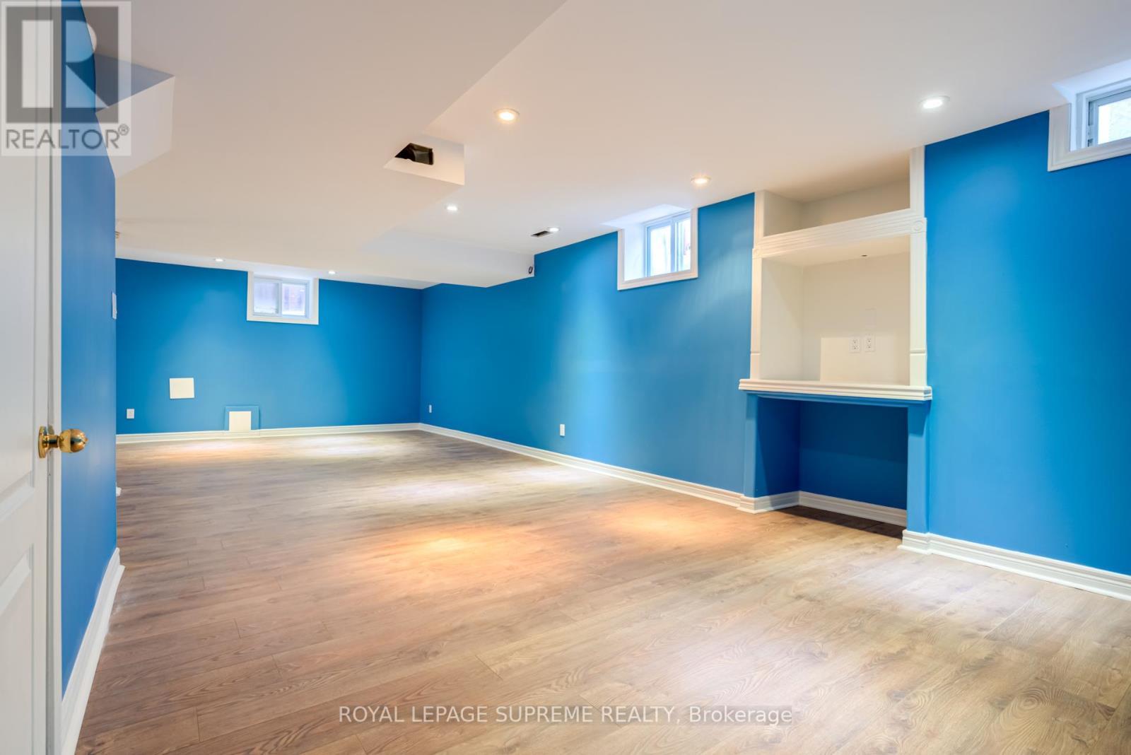 












65 AMARONE AVENUE

,
Vaughan,




Ontario
L4H2N8

