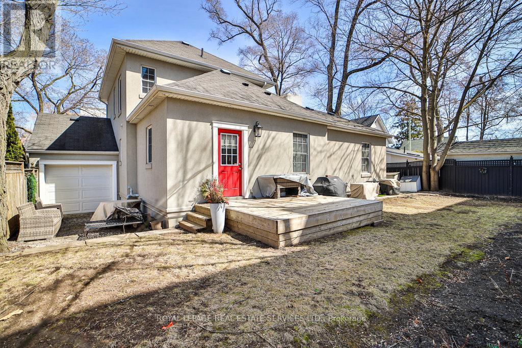 












128 CHISHOLM STREET

,
Oakville,




Ontario
L6K3J2


