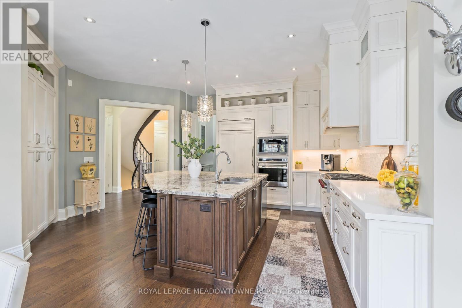 












32 AINLEY TRAIL

,
Halton Hills,




Ontario
L7G0E6

