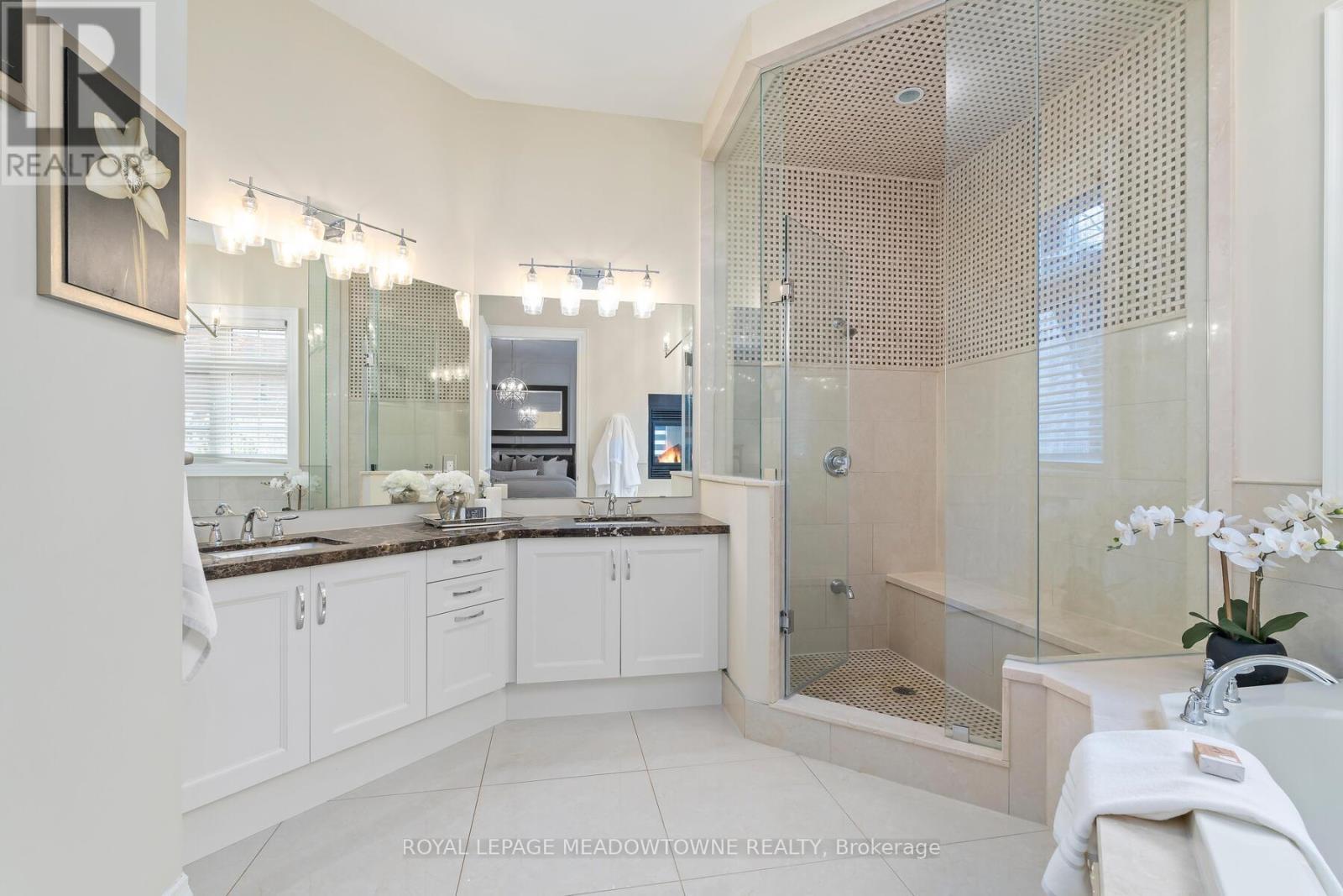 












32 AINLEY TRAIL

,
Halton Hills,




Ontario
L7G0E6

