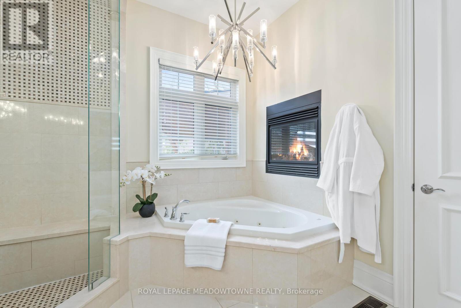 












32 AINLEY TRAIL

,
Halton Hills,




Ontario
L7G0E6

