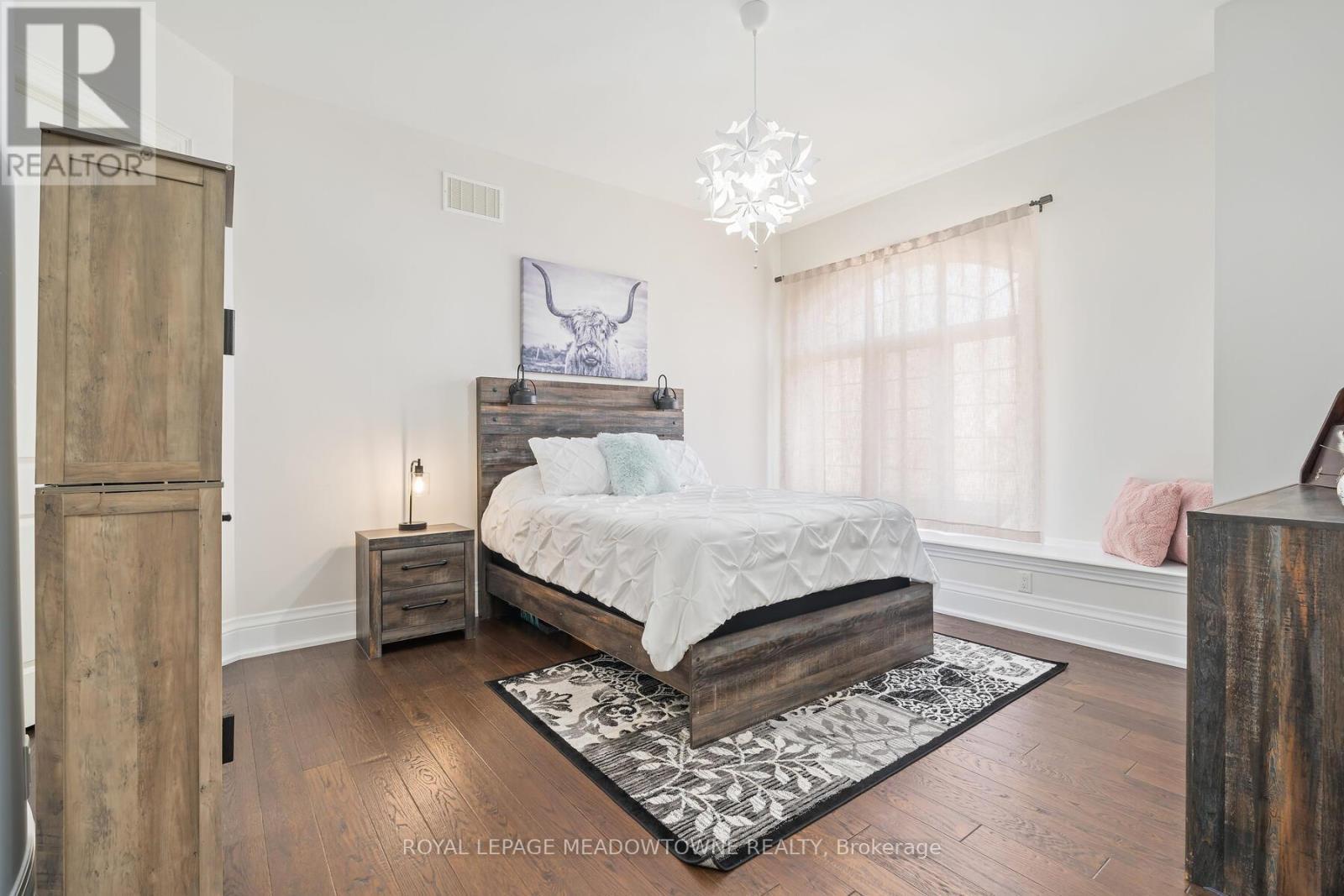 












32 AINLEY TRAIL

,
Halton Hills,




Ontario
L7G0E6

