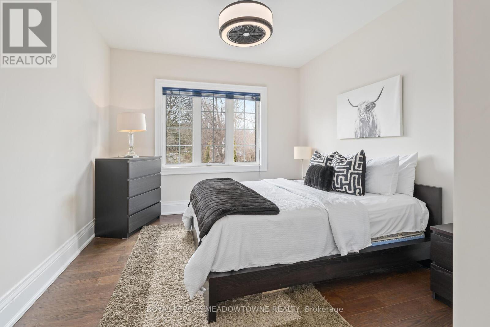 












32 AINLEY TRAIL

,
Halton Hills,




Ontario
L7G0E6

