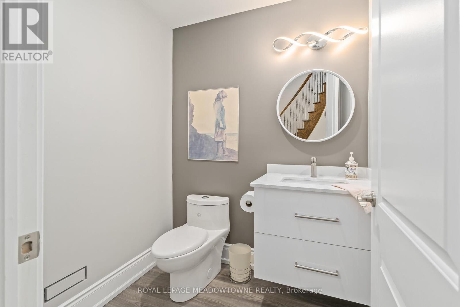 












32 AINLEY TRAIL

,
Halton Hills,




Ontario
L7G0E6

