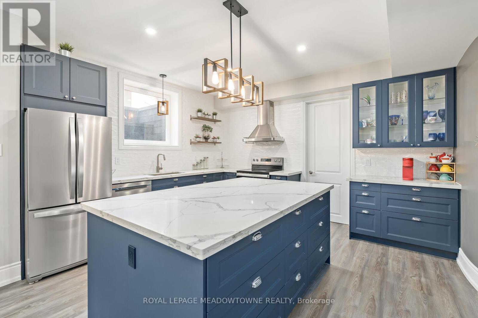 












32 AINLEY TRAIL

,
Halton Hills,




Ontario
L7G0E6

