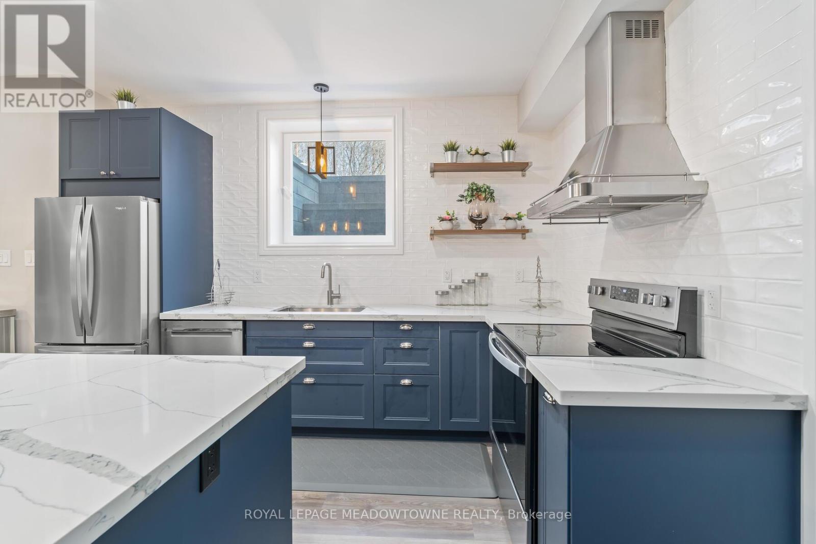 












32 AINLEY TRAIL

,
Halton Hills,




Ontario
L7G0E6

