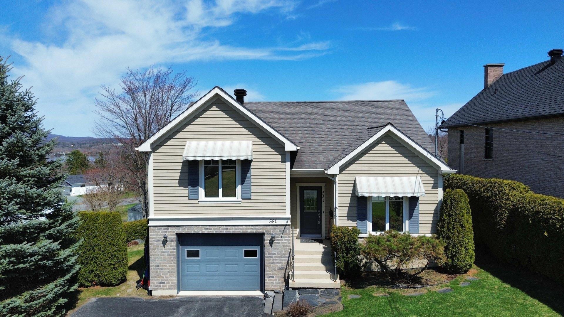 









551


Rue Gosselin

,
Magog,




QC
J1X5E1

