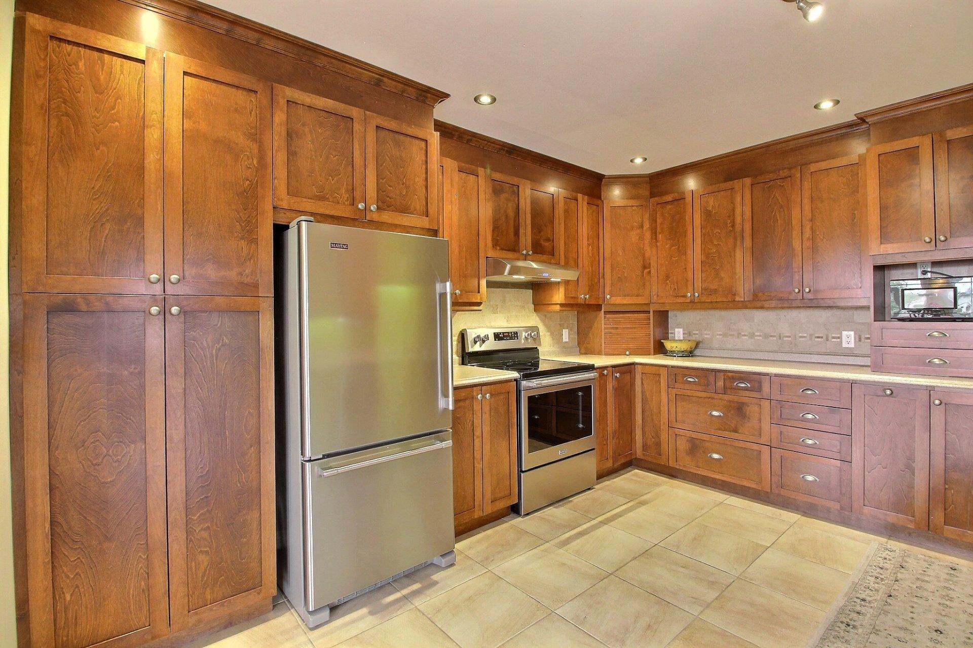 









551


Rue Gosselin

,
Magog,




QC
J1X5E1


