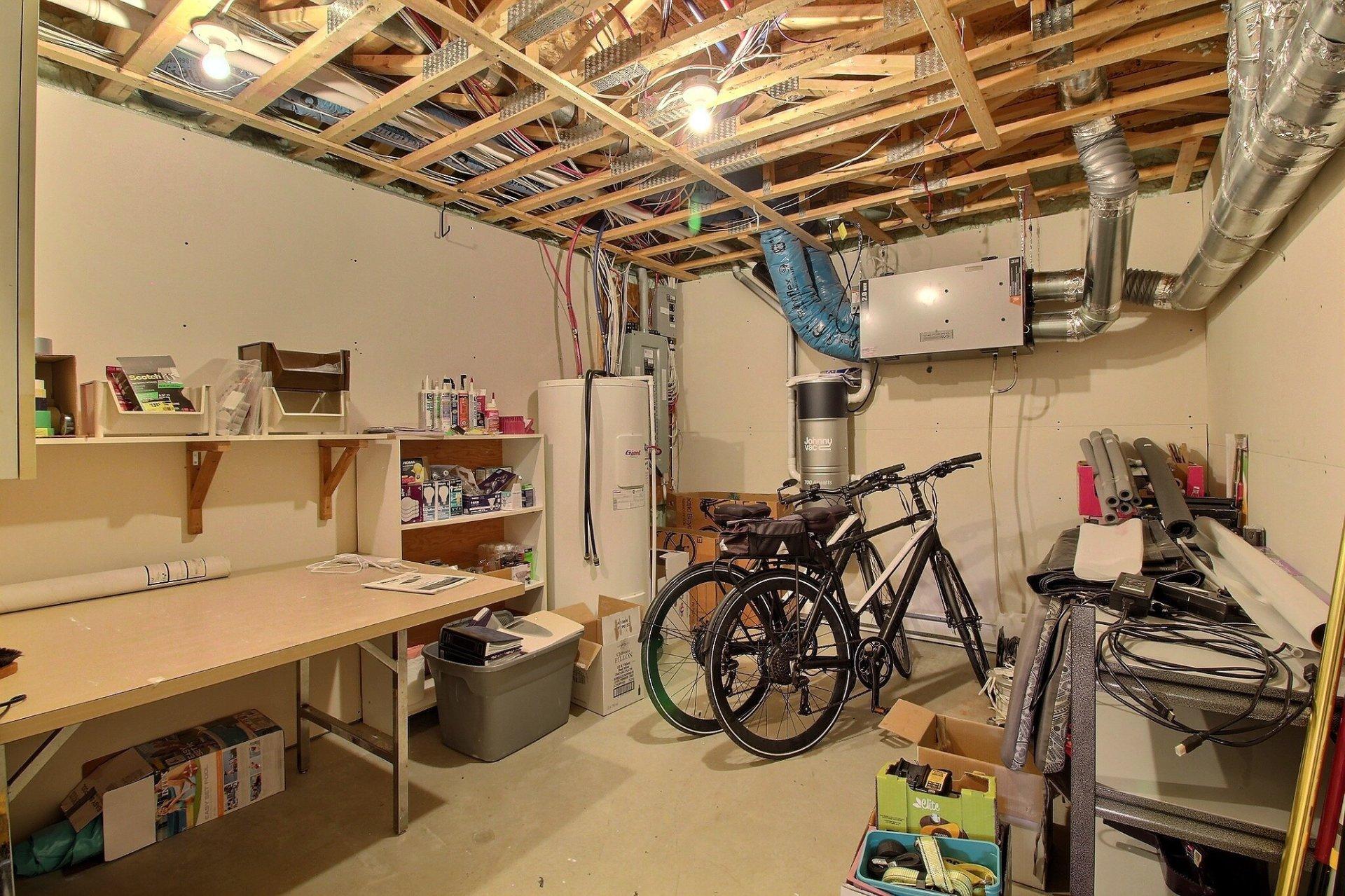 









551


Rue Gosselin

,
Magog,




QC
J1X5E1

