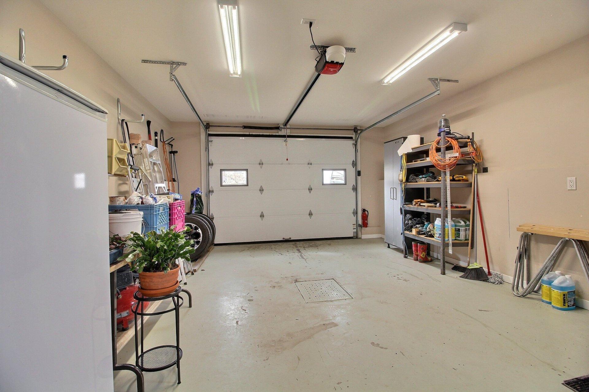 









551


Rue Gosselin

,
Magog,




QC
J1X5E1

