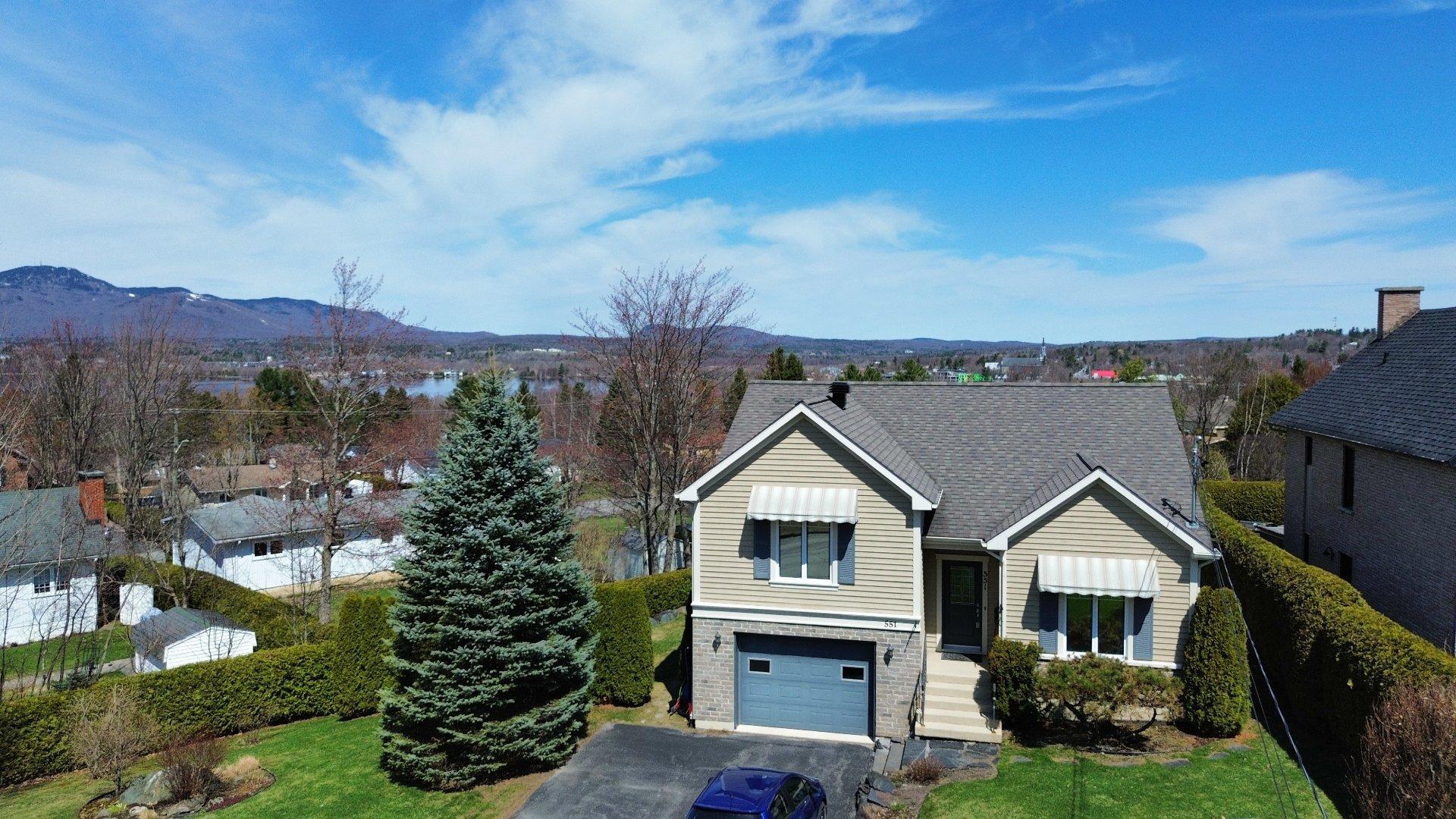 









551


Rue Gosselin

,
Magog,




QC
J1X5E1

