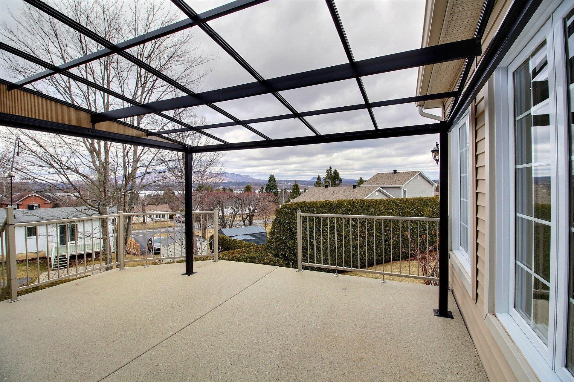 









551


Rue Gosselin

,
Magog,




QC
J1X5E1

