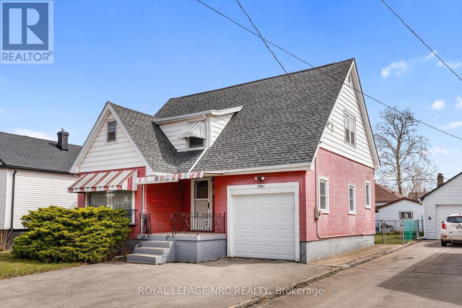 












296 MCALPINE AVENUE S

,
Welland (Lincoln/Crowland),




Ontario
L3B1V2

