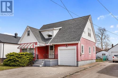 Attached garage with opener & inside entrance
