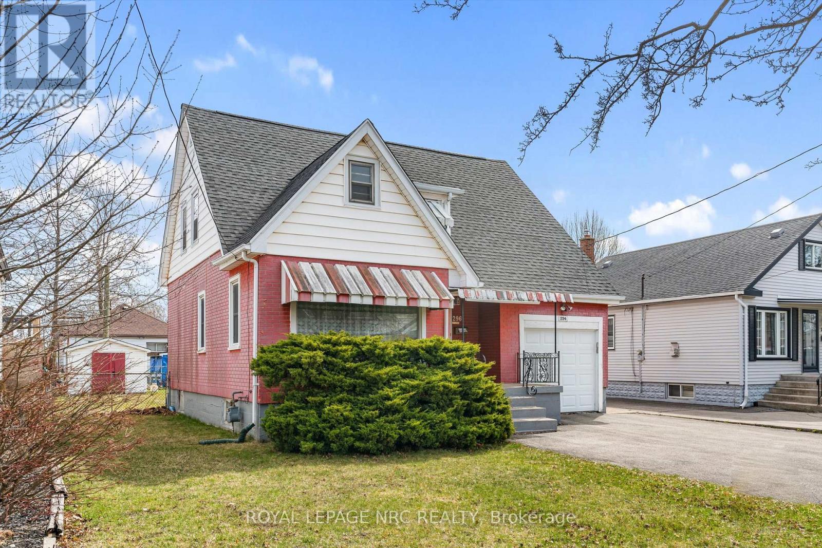 












296 MCALPINE AVENUE S

,
Welland (Lincoln/Crowland),




Ontario
L3B1V2

