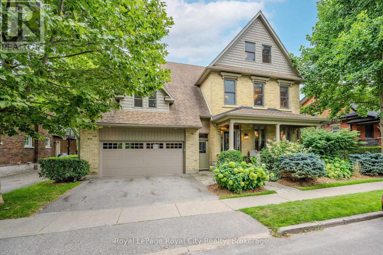 












42 LIVERPOOL STREET

,
Guelph (Downtown),




Ontario
N1H2K9

