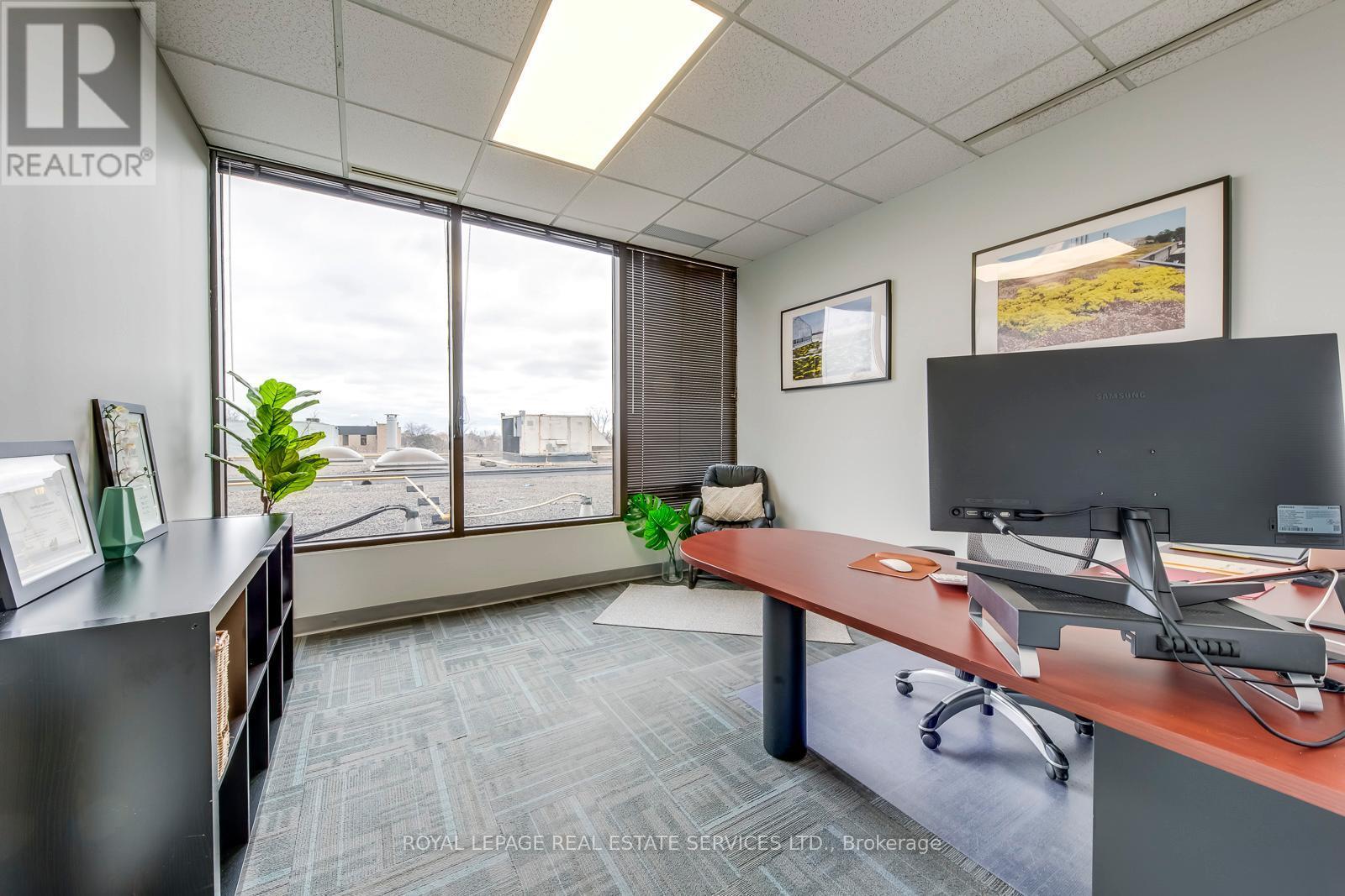 












303 - 3310 SOUTH SERVICE ROAD S

,
Burlington,




Ontario
L7N3M6

