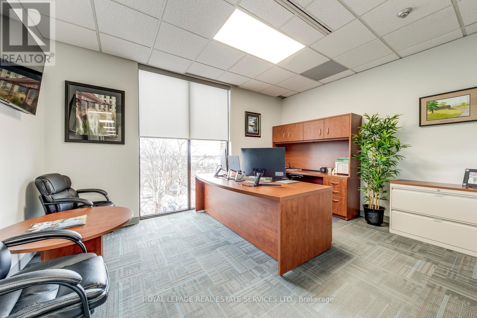 












303 - 3310 SOUTH SERVICE ROAD S

,
Burlington,




Ontario
L7N3M6

