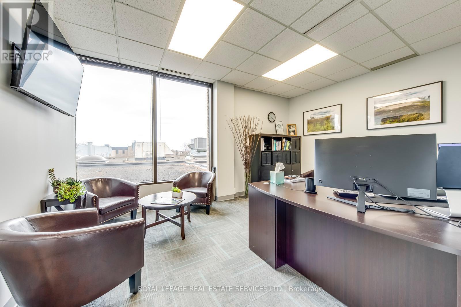 












303 - 3310 SOUTH SERVICE ROAD S

,
Burlington,




Ontario
L7N3M6

