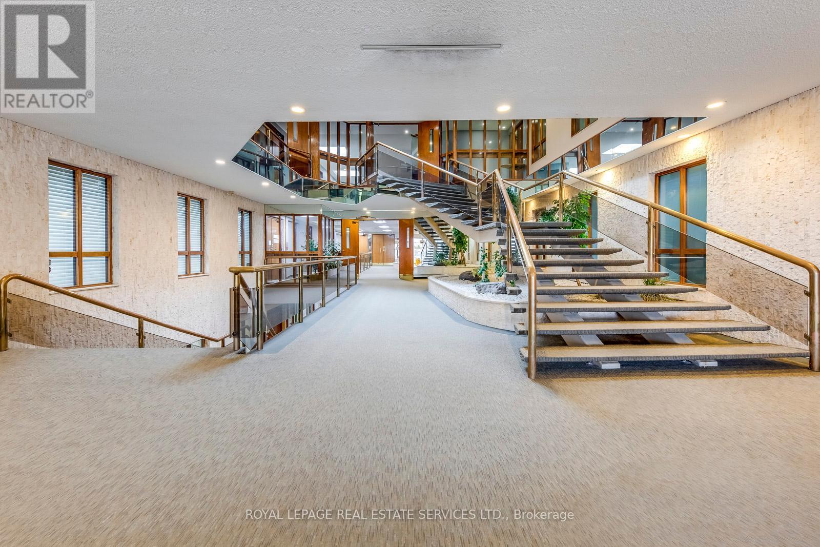 












303 - 3310 SOUTH SERVICE ROAD S

,
Burlington,




Ontario
L7N3M6

