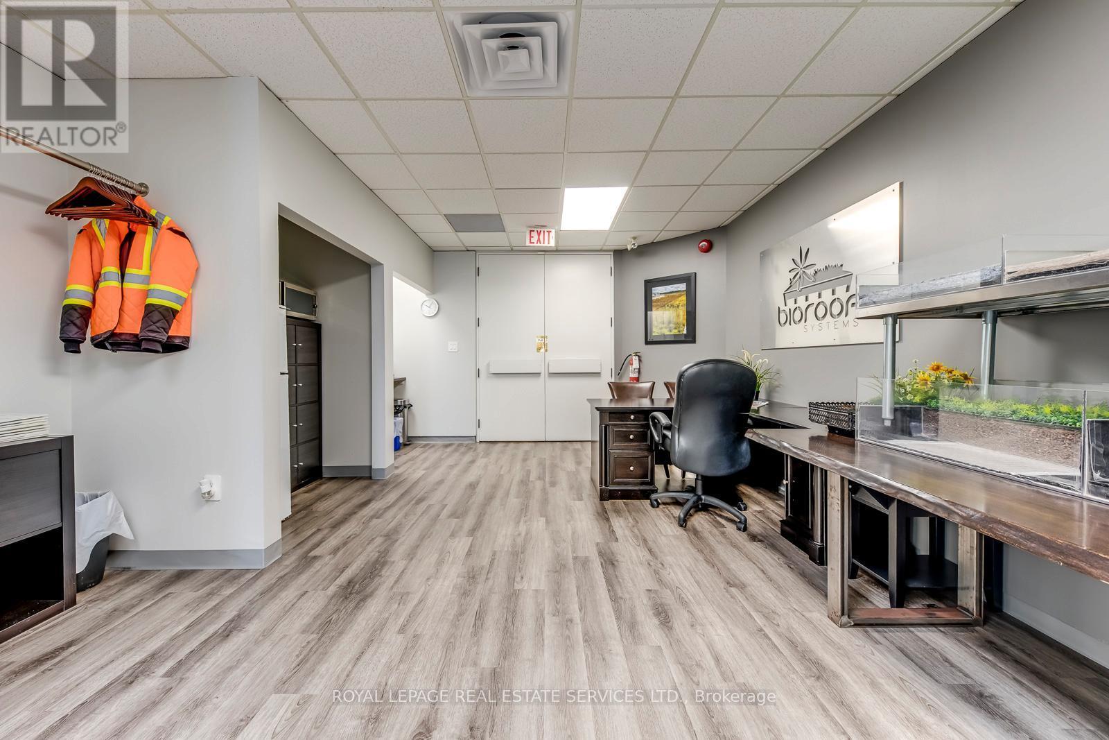 












303 - 3310 SOUTH SERVICE ROAD S

,
Burlington,




Ontario
L7N3M6


