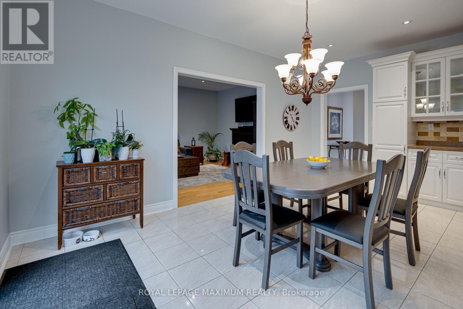 












222 KIMBER CRESCENT

,
Vaughan,




Ontario
L4L9K3

