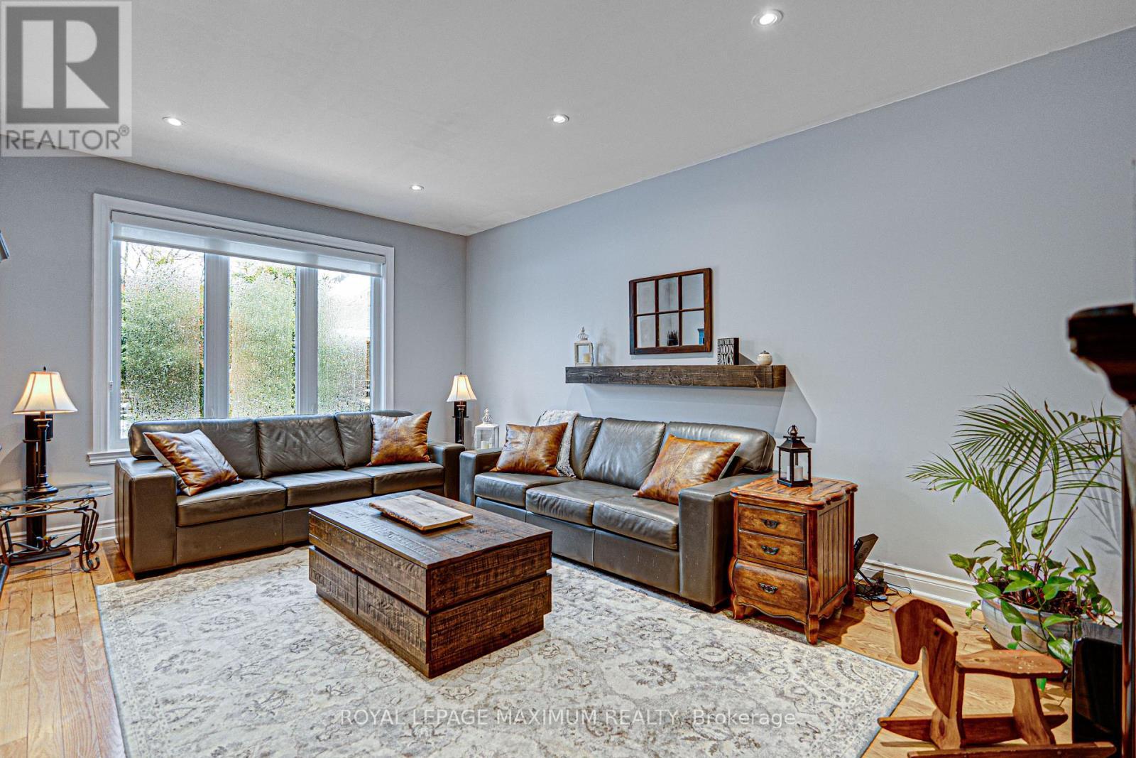 












222 KIMBER CRESCENT

,
Vaughan,




Ontario
L4L9K3

