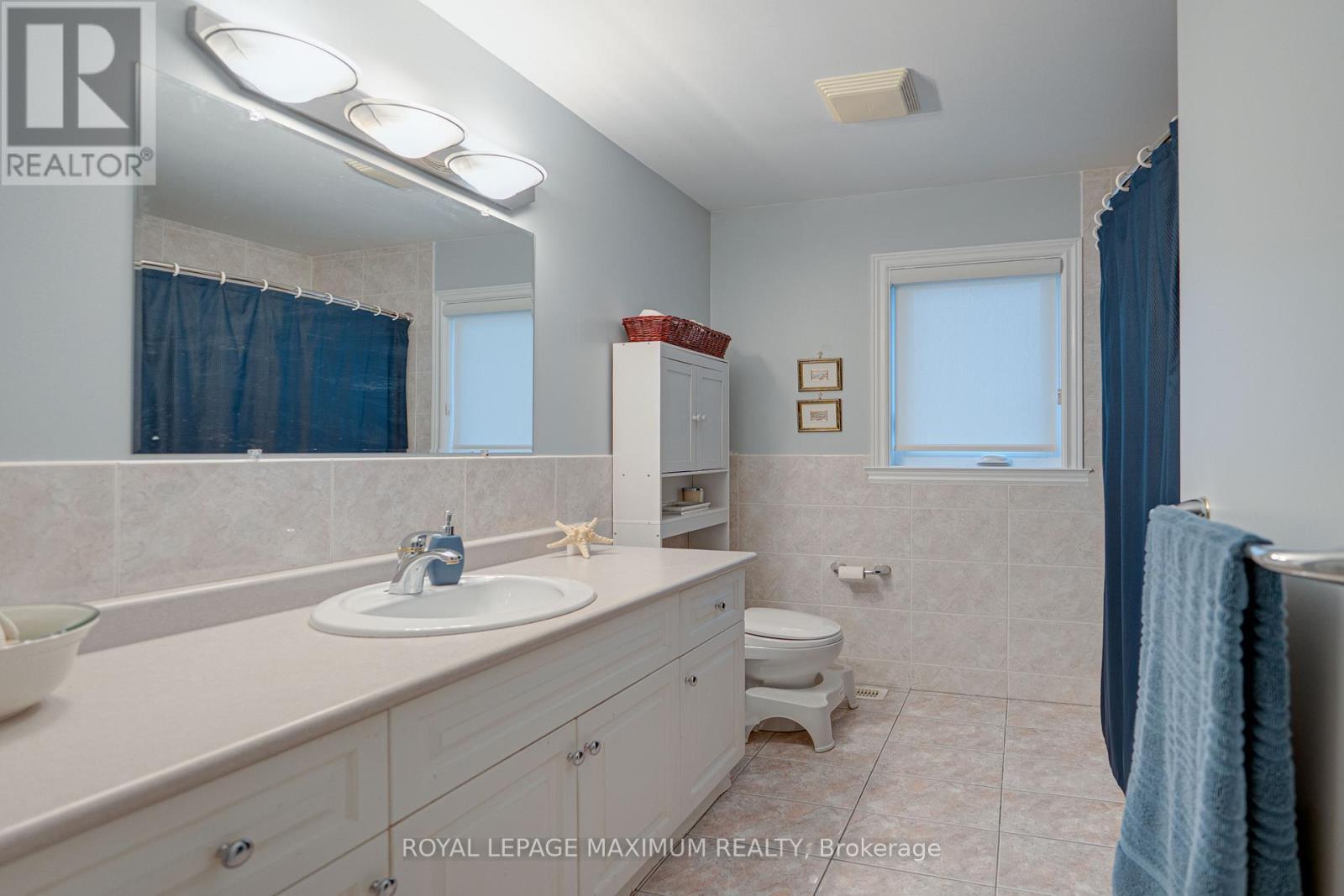 












222 KIMBER CRESCENT

,
Vaughan,




Ontario
L4L9K3

