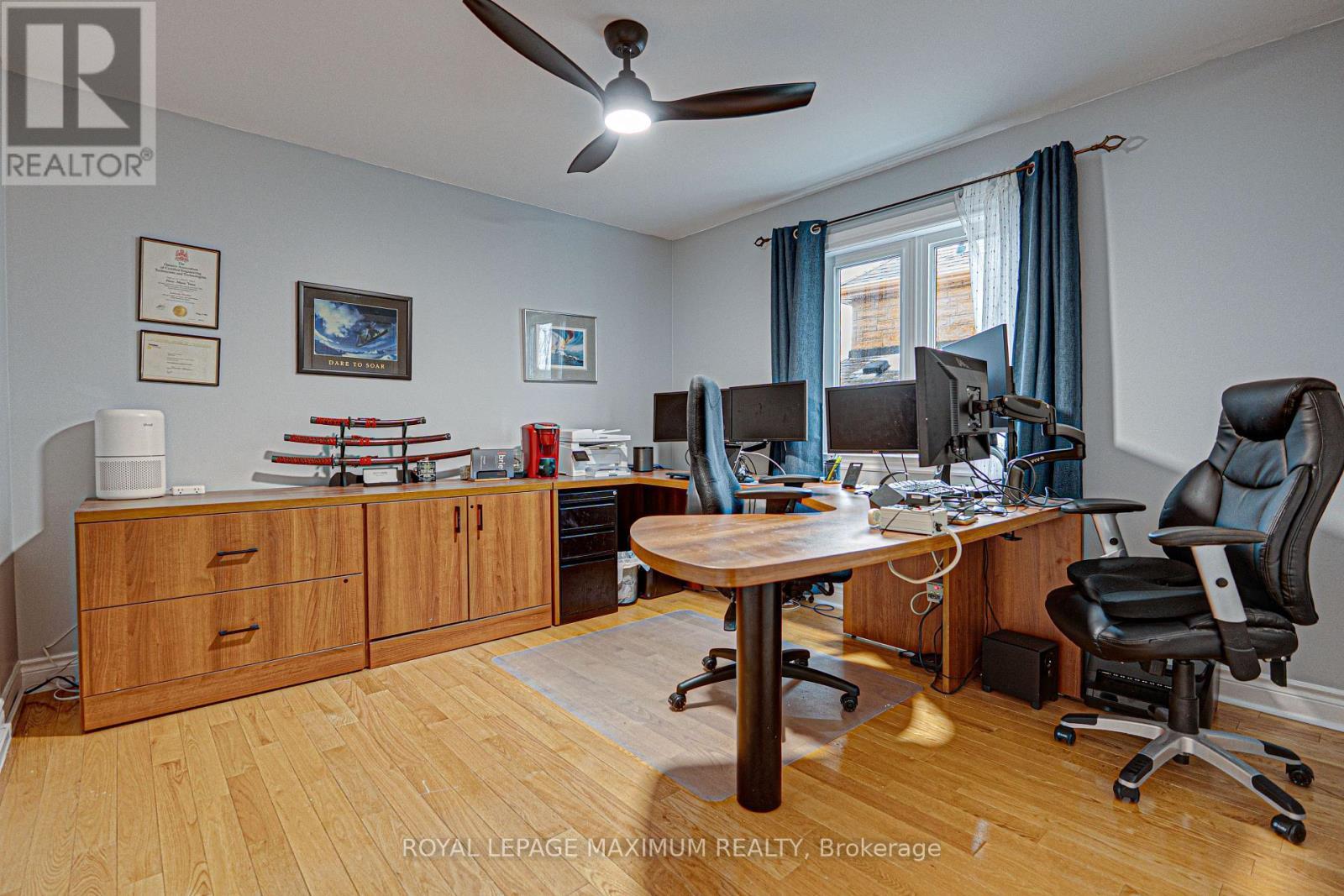 












222 KIMBER CRESCENT

,
Vaughan,




Ontario
L4L9K3

