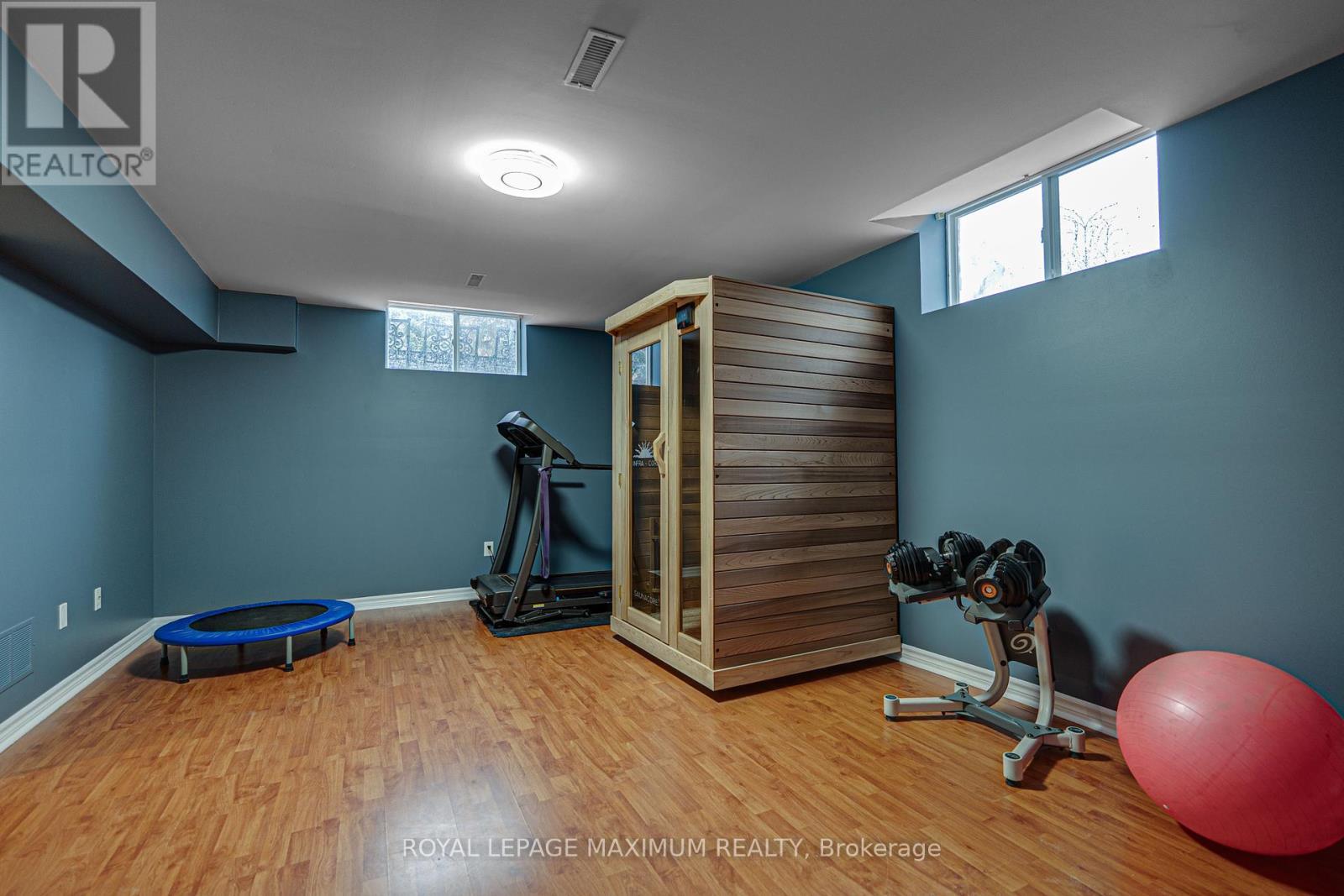 












222 KIMBER CRESCENT

,
Vaughan,




Ontario
L4L9K3

