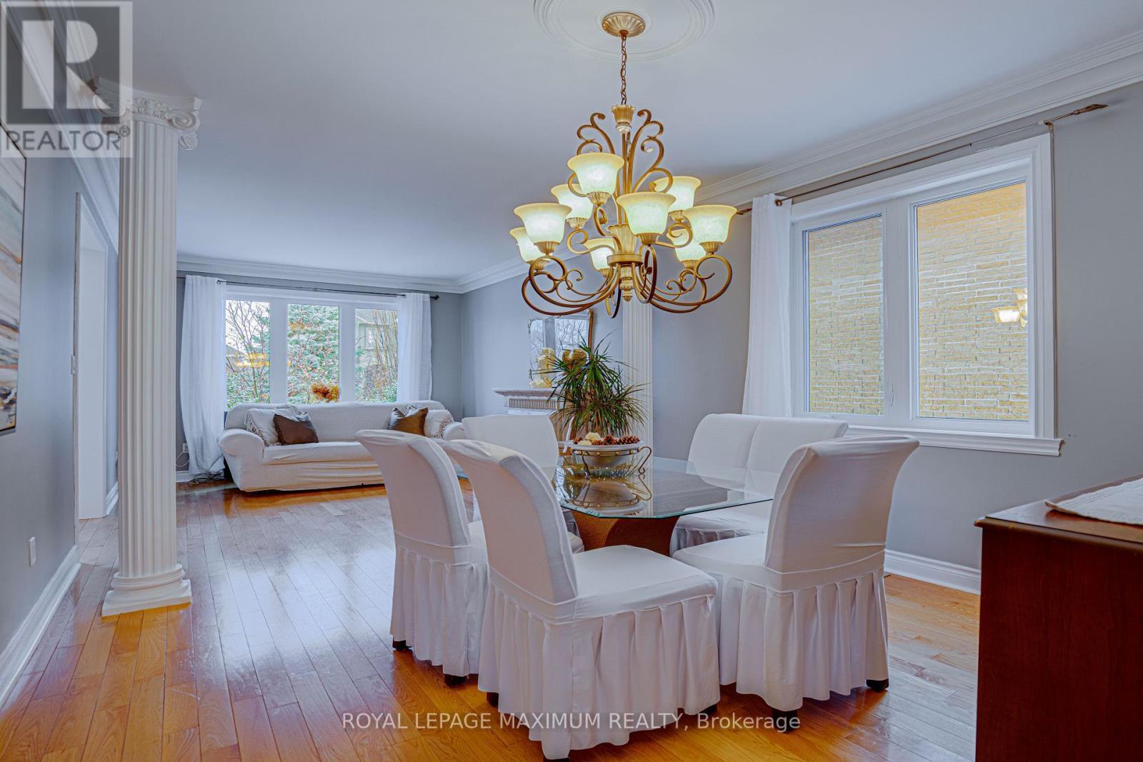 












222 KIMBER CRESCENT

,
Vaughan,




Ontario
L4L9K3

