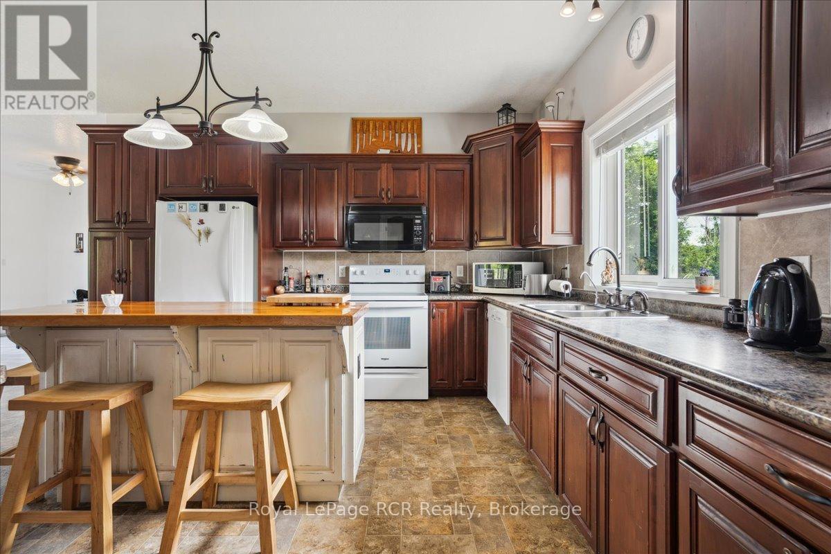 












171 PLEASANTVIEW ROAD

,
South Bruce Peninsula,




Ontario
N0H1A0

