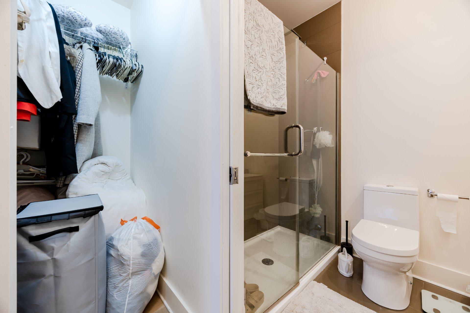 









1435


Rue St-Jacques

, 201,
Montréal (Ville-Marie),




QC
H3C1H3

