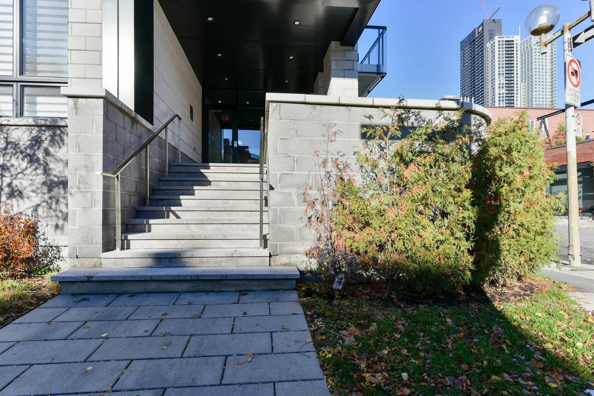 









1435


Rue St-Jacques

, 201,
Montréal (Ville-Marie),




QC
H3C1H3

