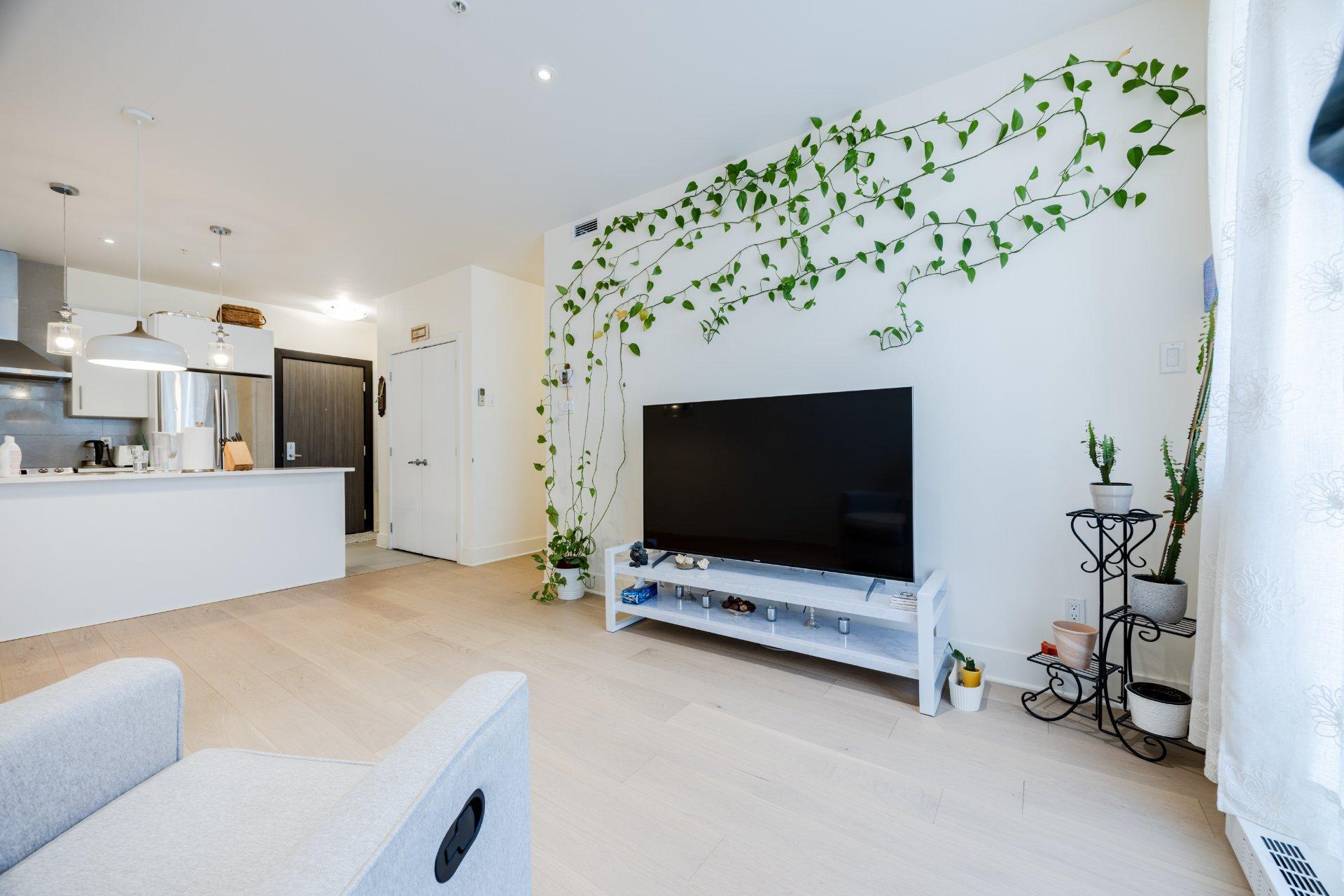 









1435


Rue St-Jacques

, 201,
Montréal (Ville-Marie),




QC
H3C1H3


