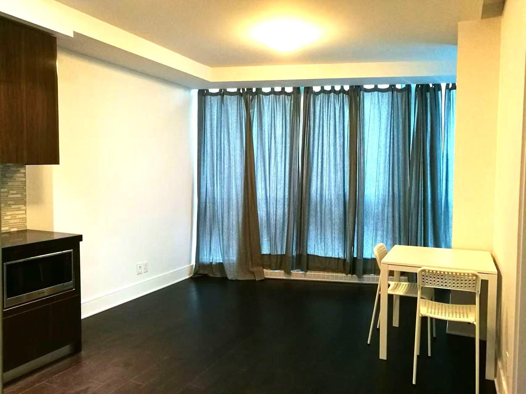 









1188


Av. Union

, 1602,
Montréal (Ville-Marie),




QC
H3B0E5

