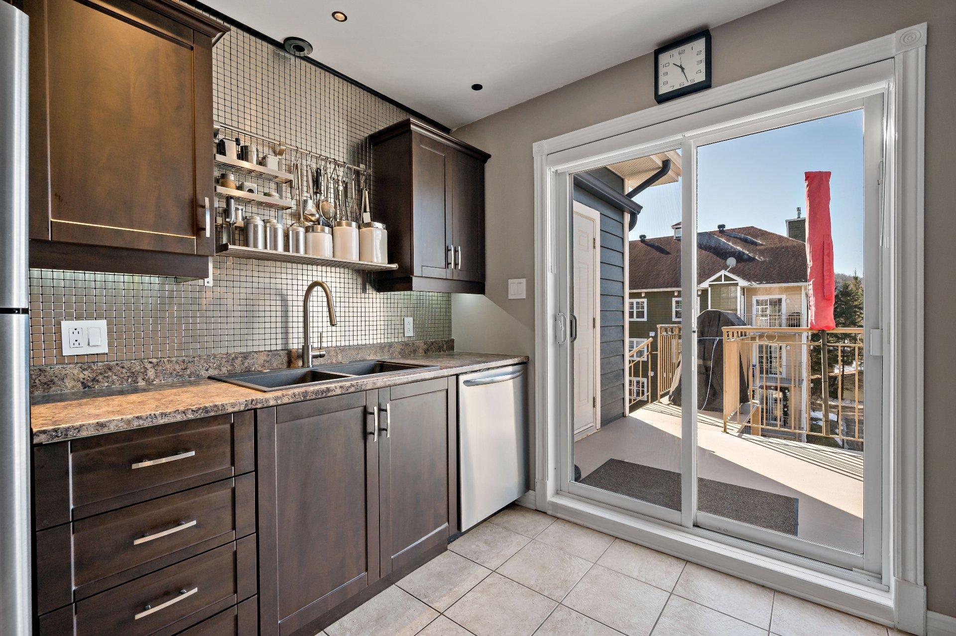 









410


Allée des Cimes

, 8,
Mont-Tremblant,




QC
J8E0B3

