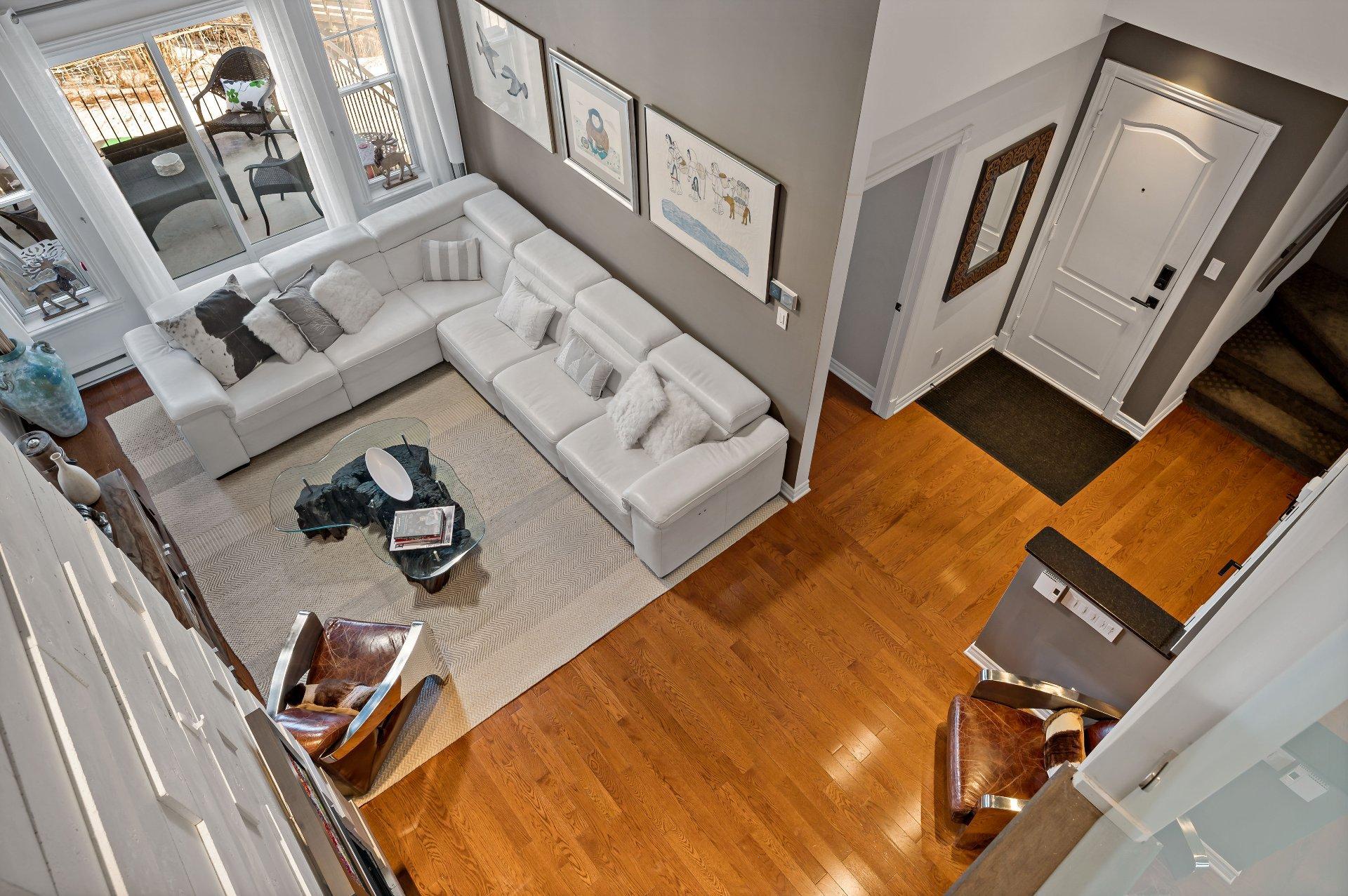 









410


Allée des Cimes

, 8,
Mont-Tremblant,




QC
J8E0B3

