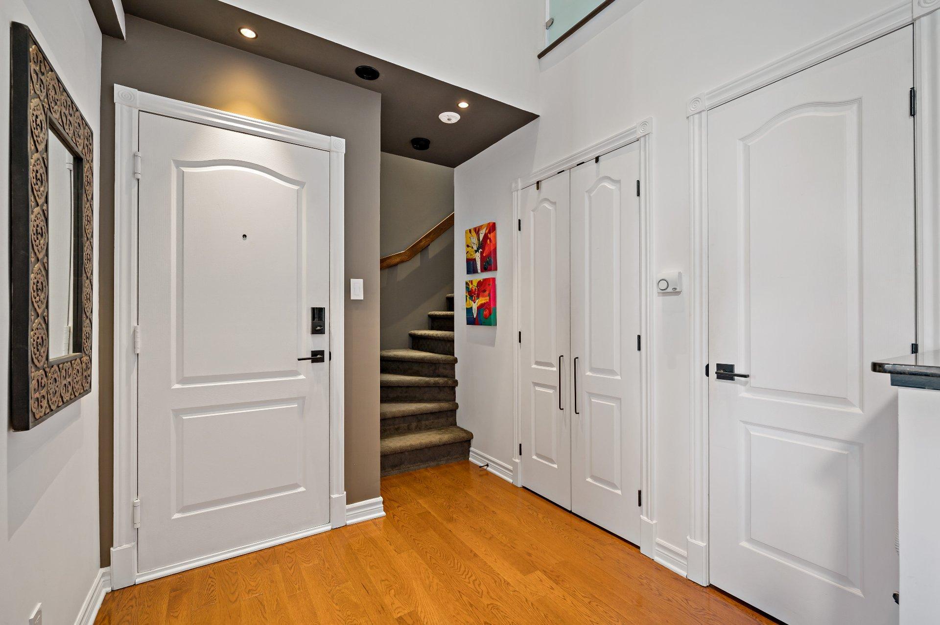 









410


Allée des Cimes

, 8,
Mont-Tremblant,




QC
J8E0B3

