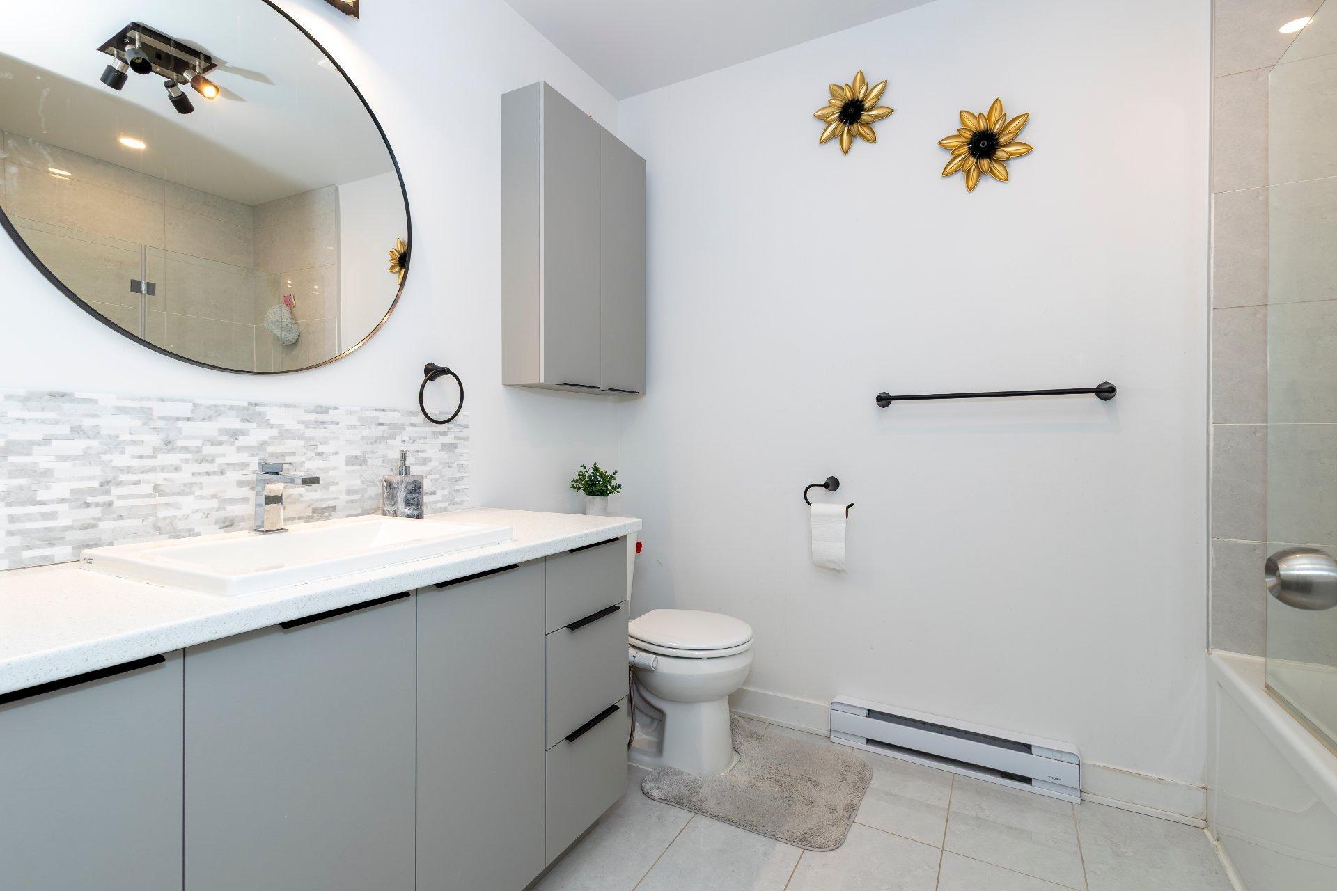 









1415


Rue Albert

,
Longueuil (Saint-Hubert),




QC
J4T1T7

