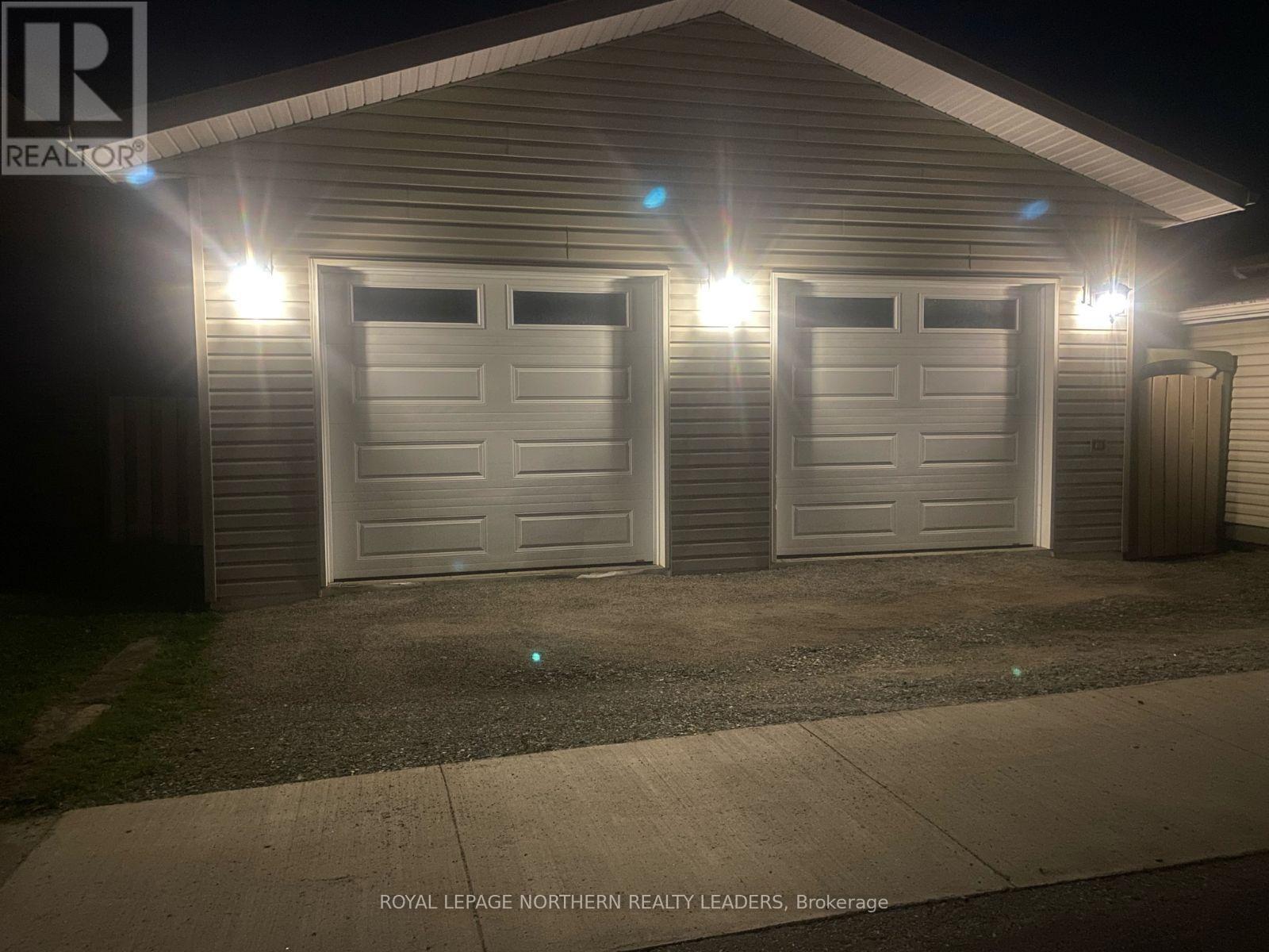 












84 SIXTH AVENUE

,
Timmins (TNE - Central),




Ontario
P4N5M2

