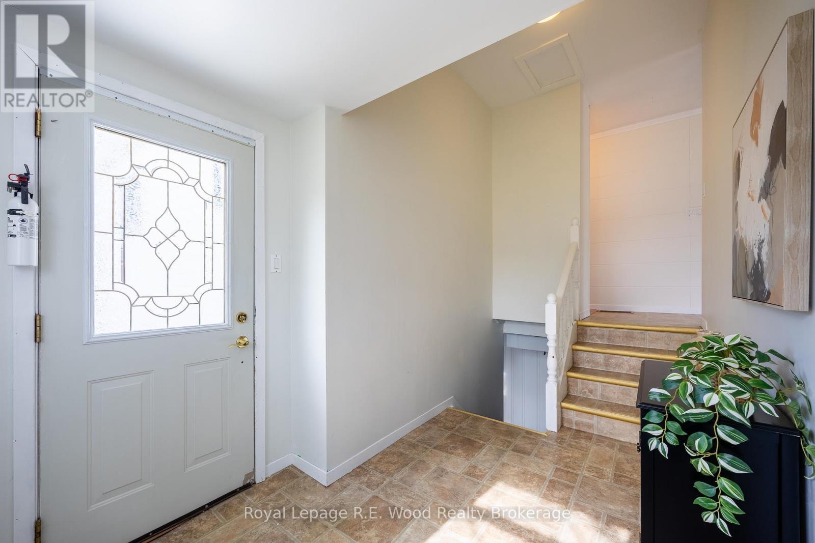 












53869 HERITAGE LINE

,
Bayham (Richmond),




Ontario
N5H2R1

