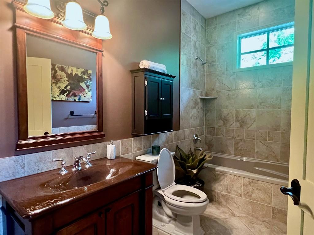 









200


Harvest

Court,
Vernon,




BC
V1H 1Z8

